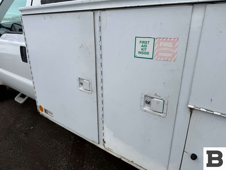 2001-ford-f350-image-17