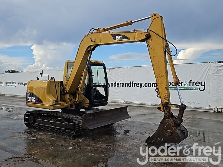 caterpillar-307c-image-7