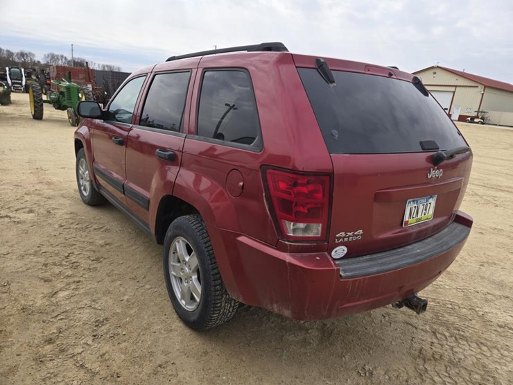 2006-jeep-grand-cherokee-laredo-image-13