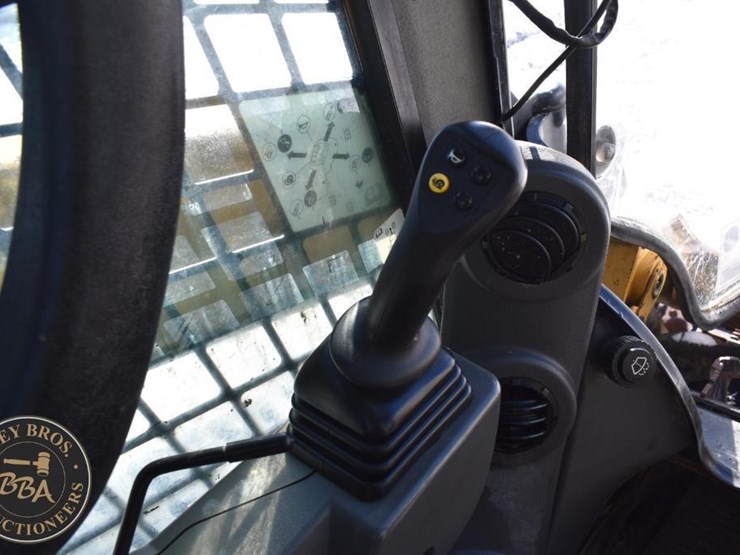 2020-caterpillar-289d3-image-112