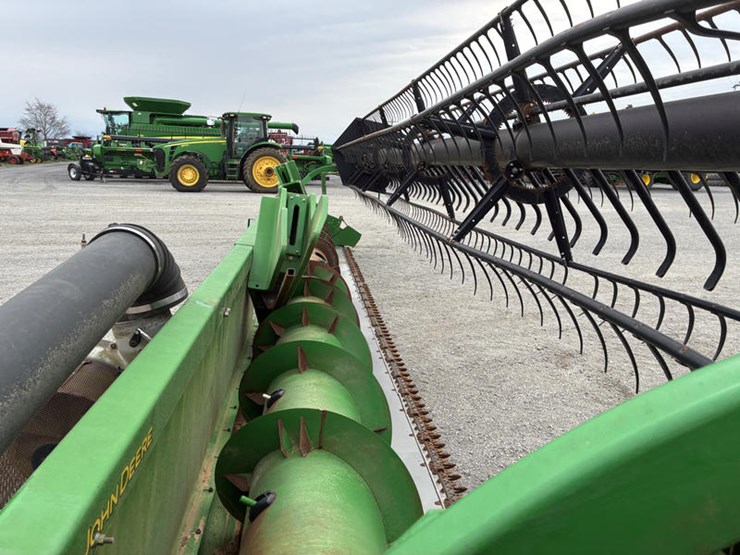 2012-john-deere-630f-image-13