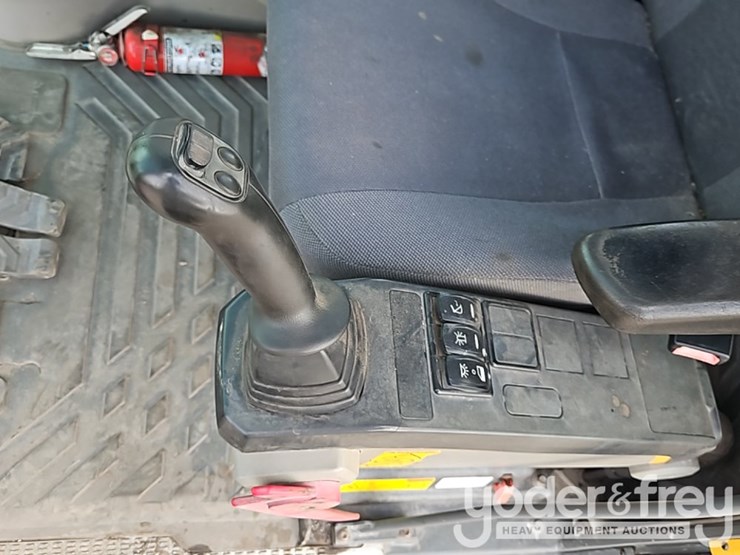 2020-volvo-ec200el-image-44