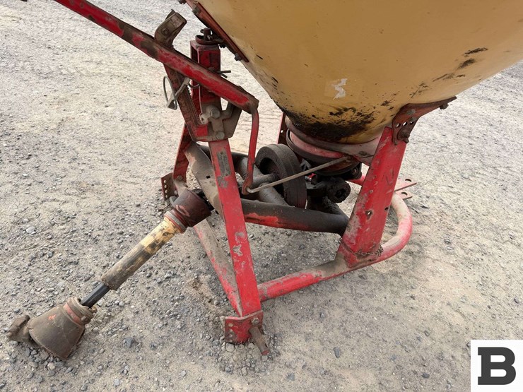 vicon-3pt-fertilizer-spreader-image-8