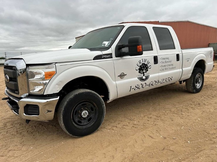 2016-ford-f250-xl-image-1