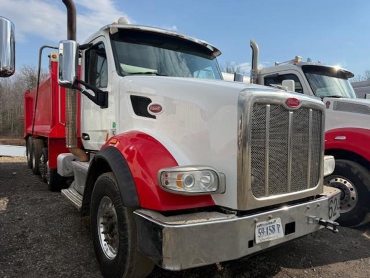 2015-peterbilt-567-image-1