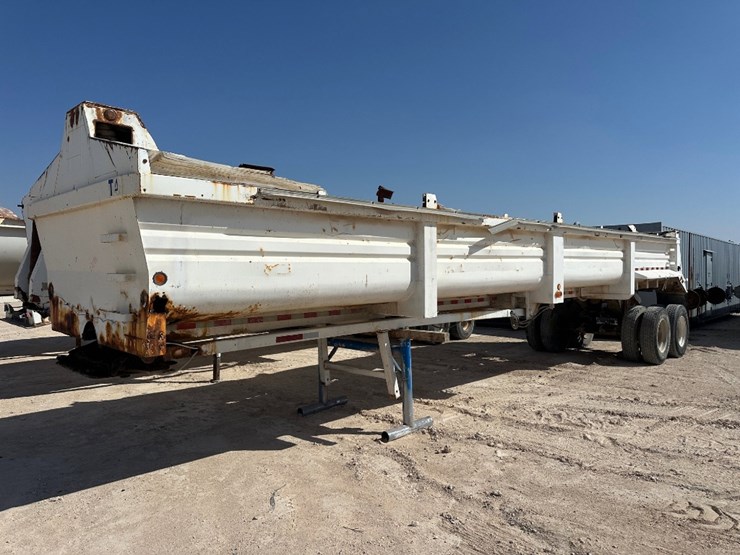 2005-unknown-trailer-image-1