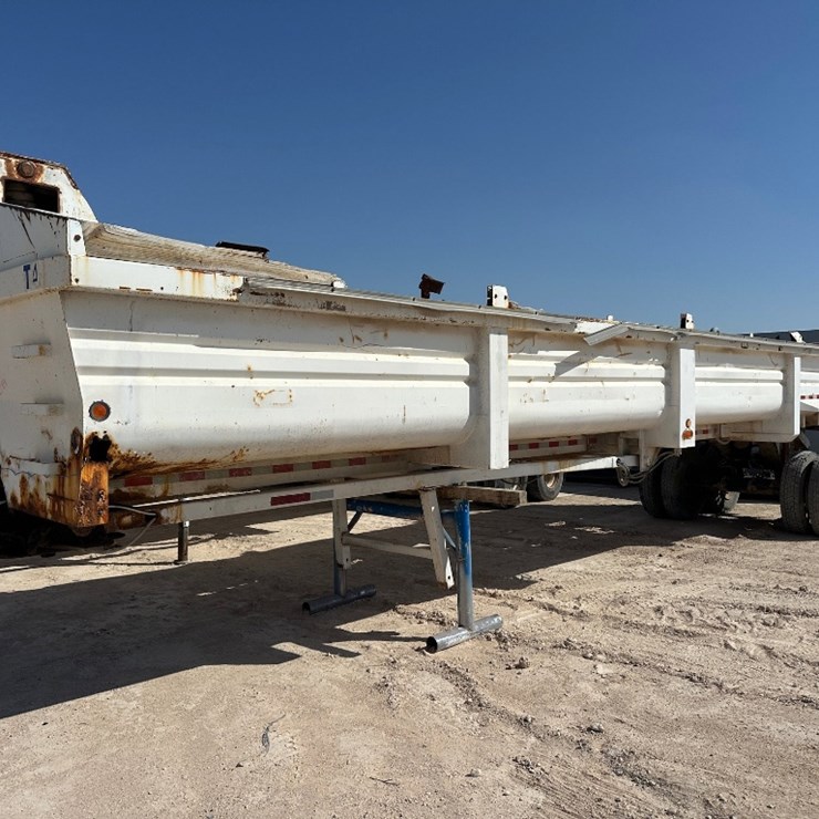 2005 UNKNOWN TRAILER