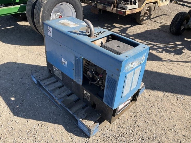 miller-bobcat-225-image-3