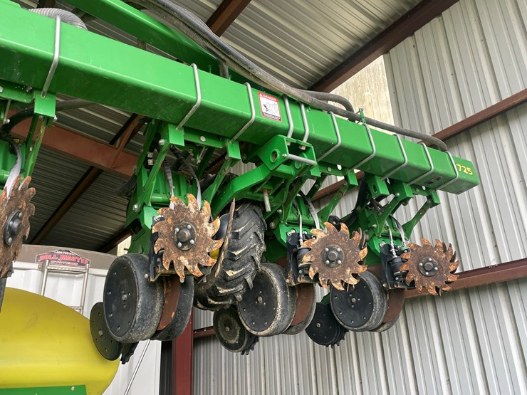 john-deere-1725-image-27