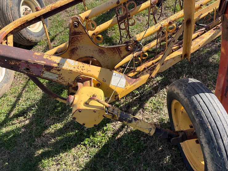 new-holland-256-image-3