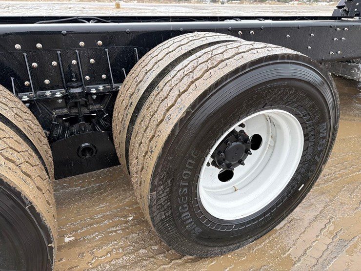 2025-dennis-eagle-proview-image-11