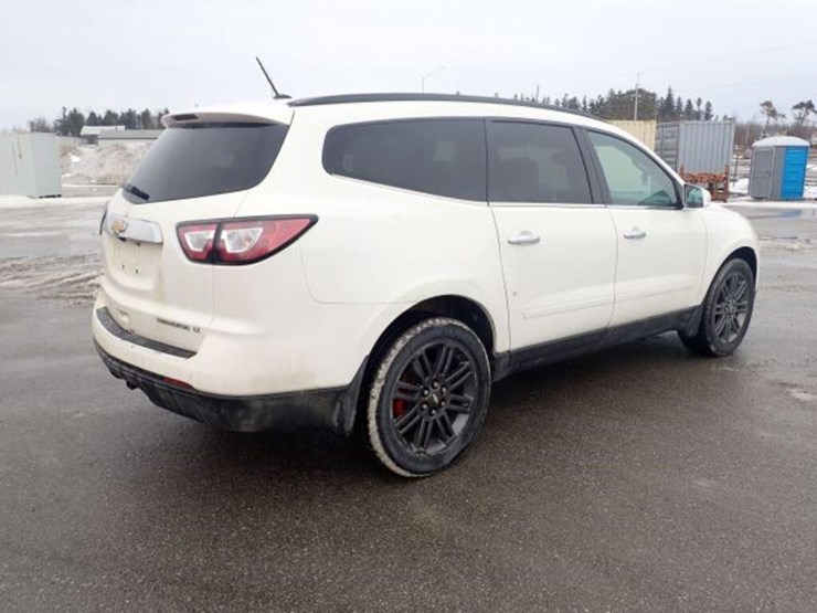 2015-chevrolet-traverse-image-5