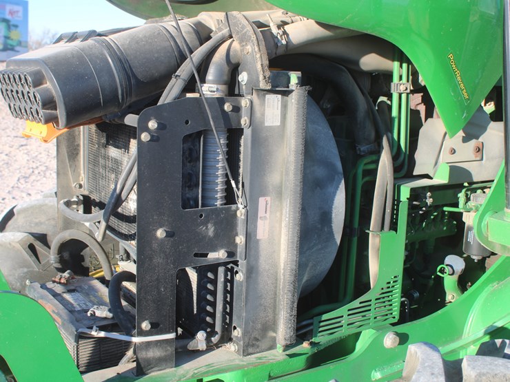 2011-john-deere-6115d-image-70