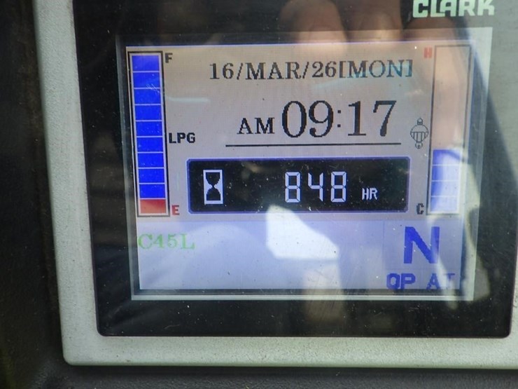 clark-c45-forklift-image-35