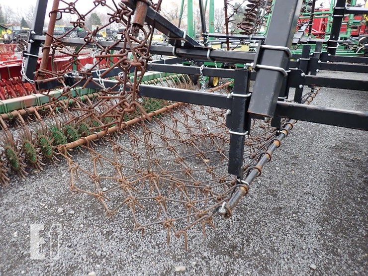 2015-john-deere-2625-image-10