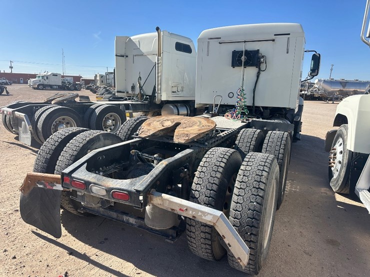 2018-mack-pinnacle-image-4