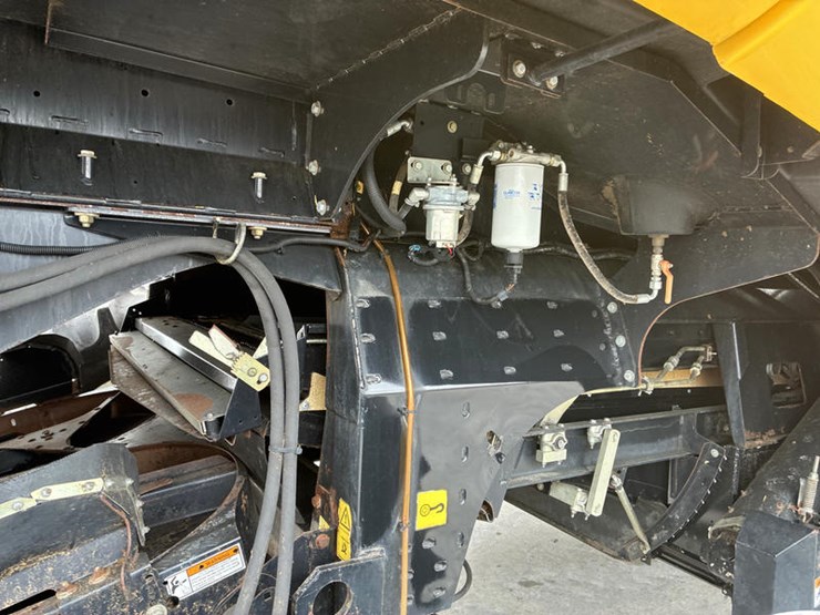 2009-new-holland-cr9060-image-68