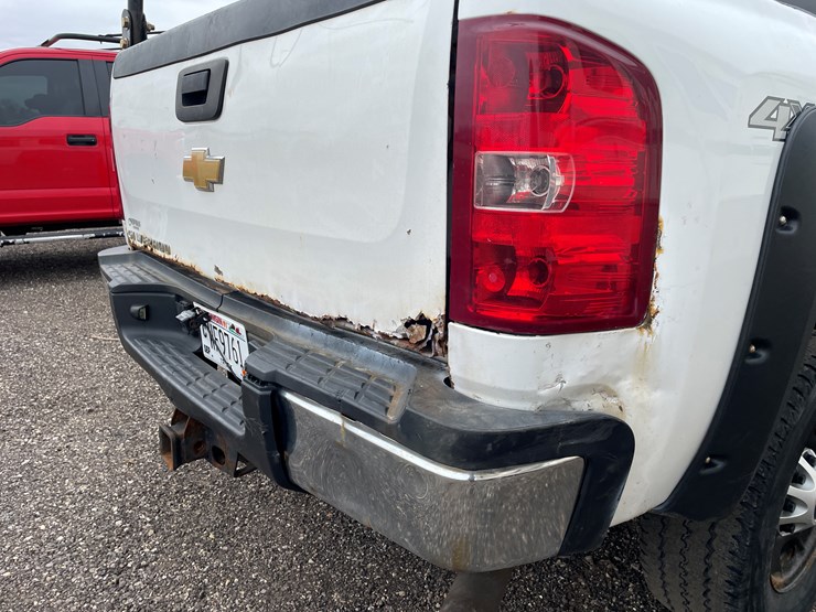 2012-chevrolet-2500hd-image-18