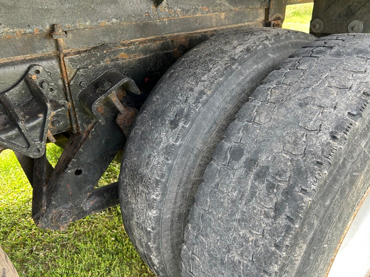 1995-case-ih-4900-image-6