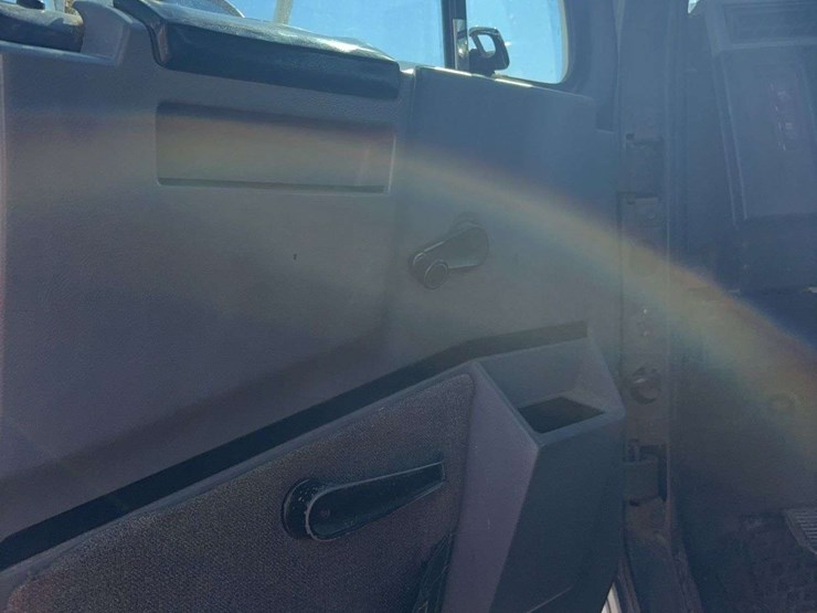 1993-international-8100-image-19