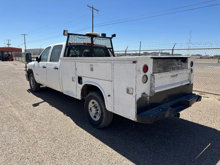 2010-chevrolet-silverado-2500hd-image-7