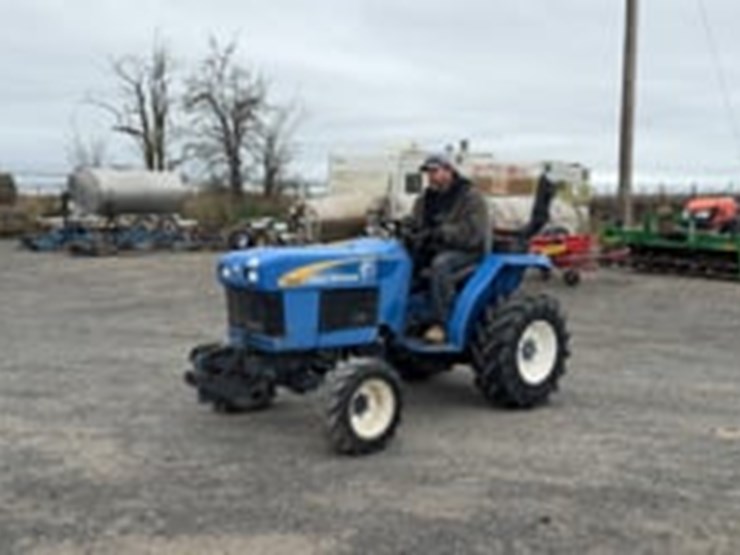 new-holland-t1520-image-48