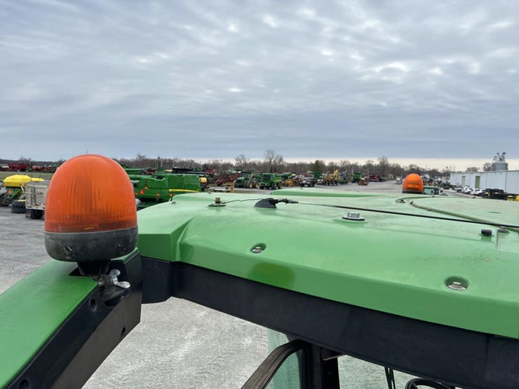 2014-john-deere-s670-image-98