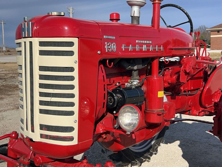 farmall-130-image-14