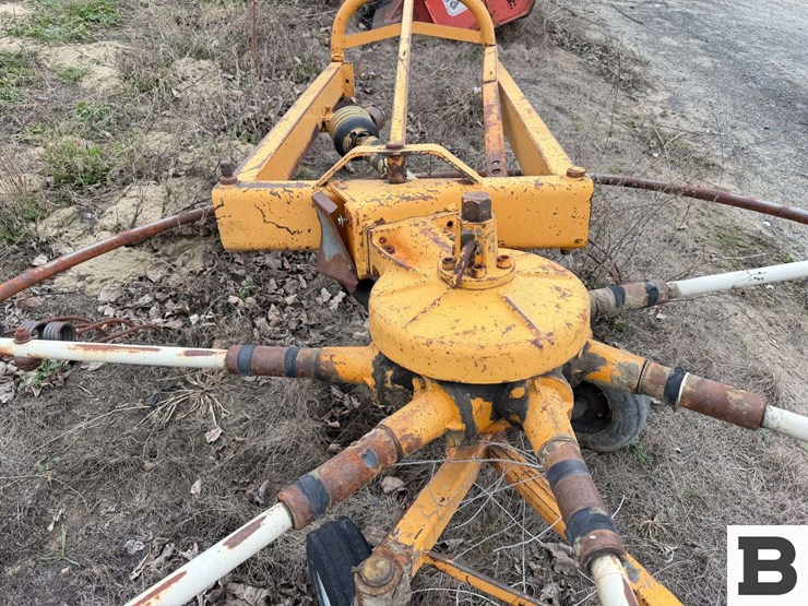 girorami-g220bl-rotary-orchard-rake-image-5