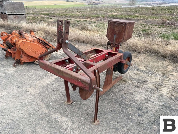 elston-mfg.-gopher-baiter-image-1