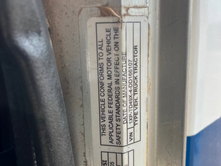 2013-peterbilt-367-image-18