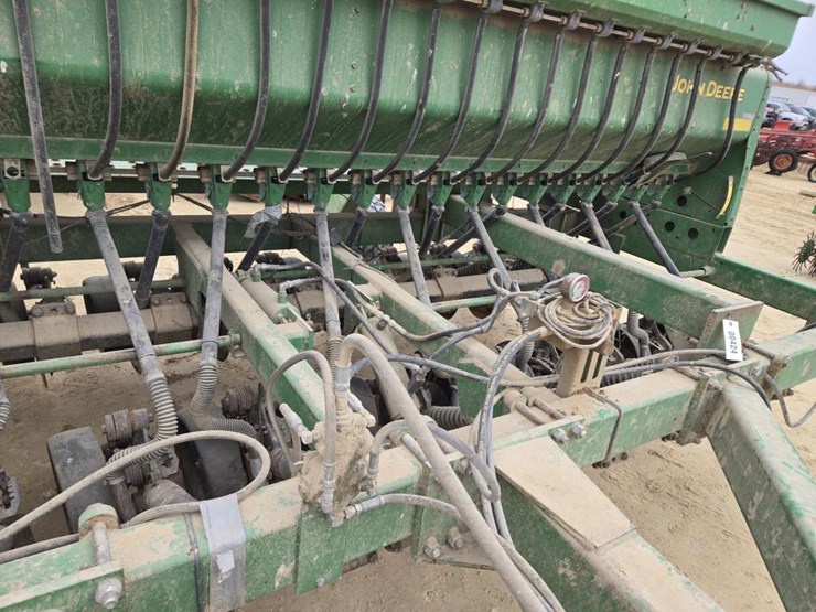 john-deere-1590-image-13