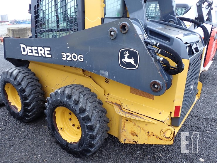 deere-320g-image-9