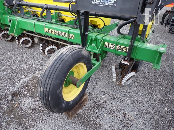 john-deere-1730-image-3