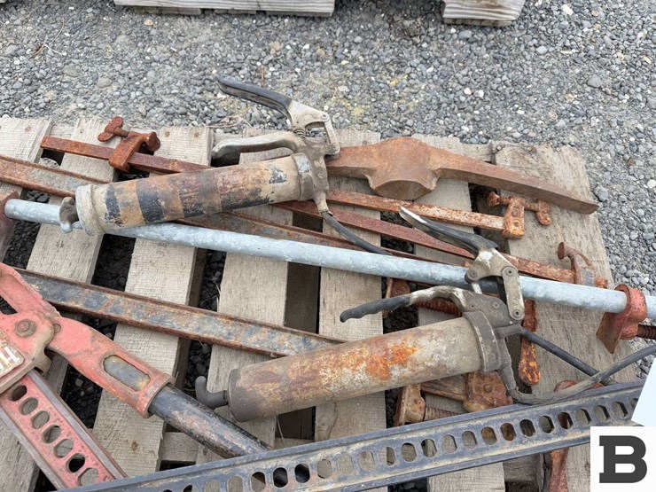 hi-lift-jacks,-grease-guns,-post-pounders,-misc.-tools-image-9