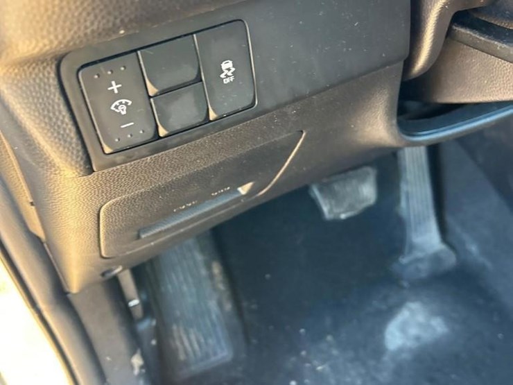 2019-kia-soul-4dr-hatchback-image-37