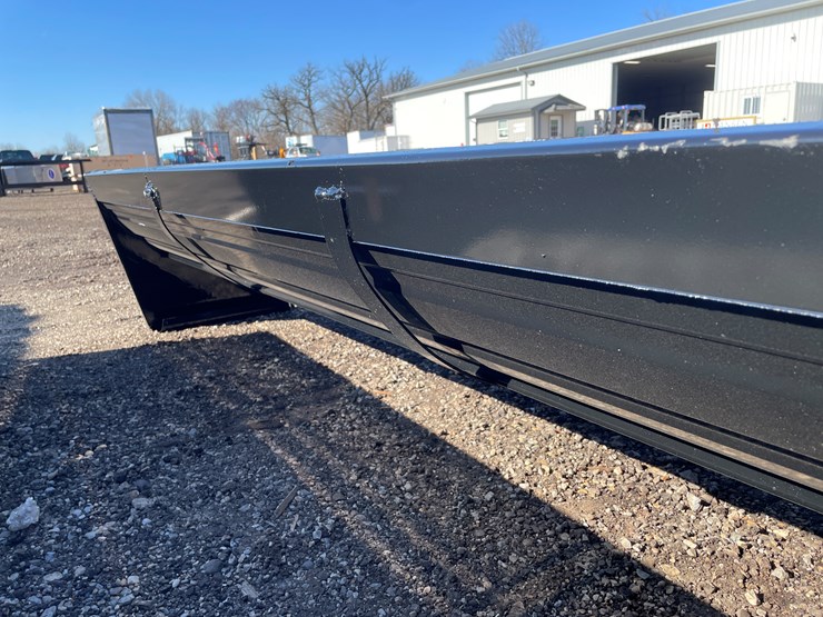 #3011-•-cattle-feed-trough-image-6