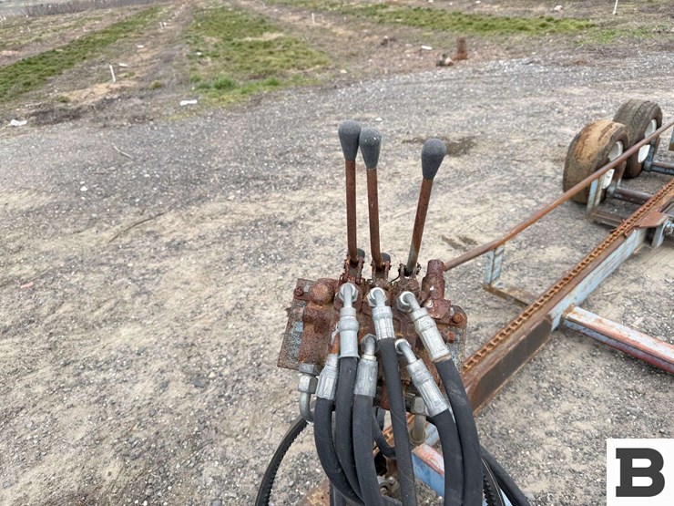 blueline-mfg.-16'-bin-trailer-image-10