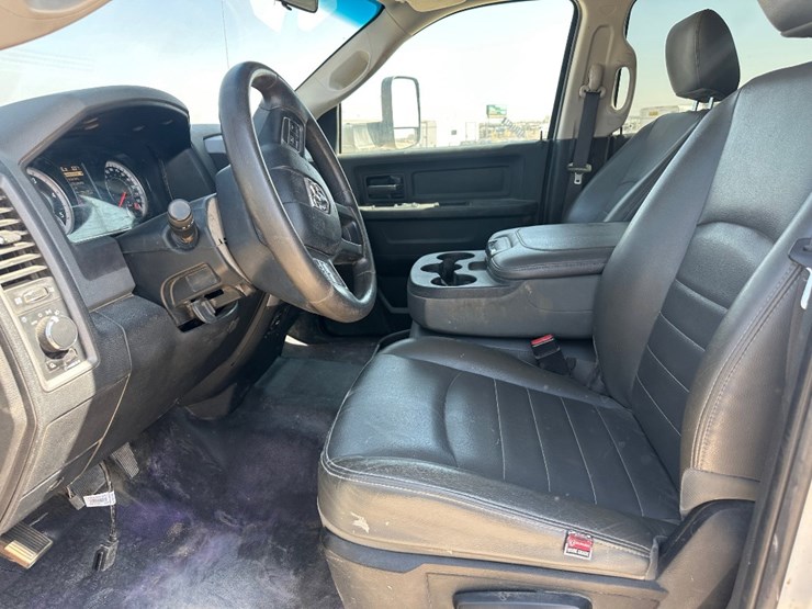 2018-dodge-ram-5500-image-10