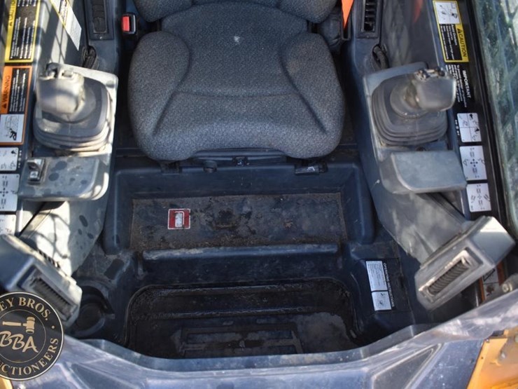 2023-deere-333g-image-42