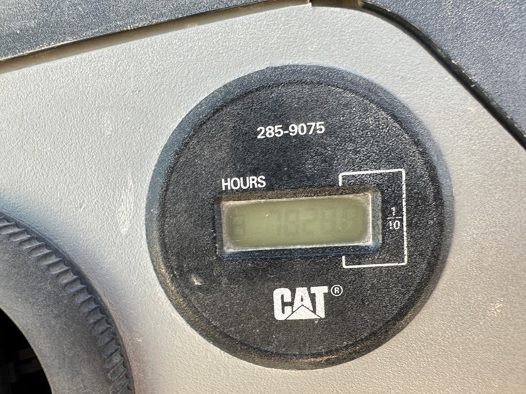 2011-caterpillar-430e-image-11