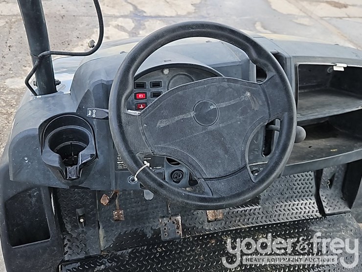 2021-club-car-carryall-1700d-image-26