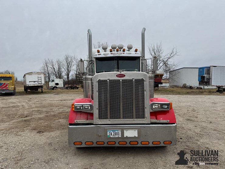 2003-peterbilt-379-image-2
