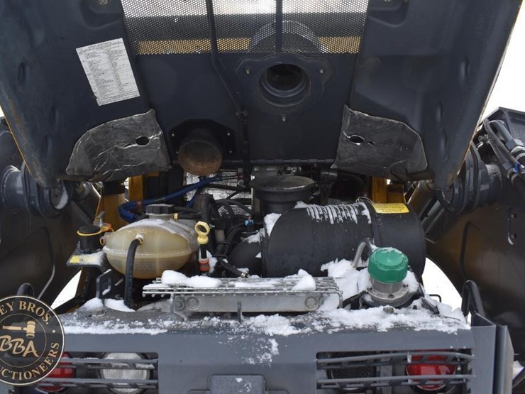 2020-deere-333g-image-41