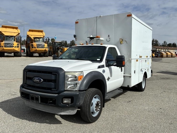 2012-ford-f550-image-1