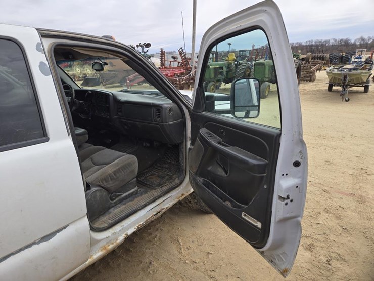 2006-chevrolet-k3500-image-7