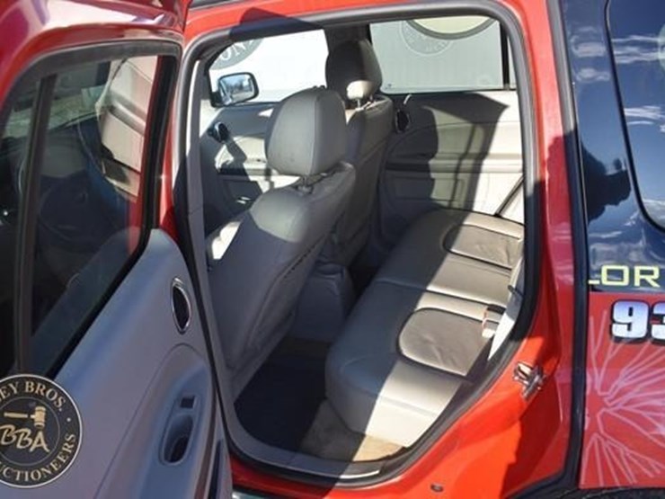 2011-chevrolet-hhr-image-19