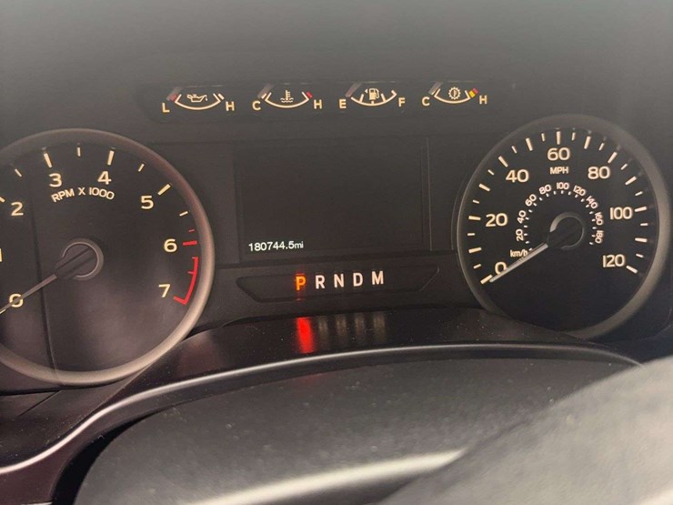 2019-ford-f150-xlt-image-17