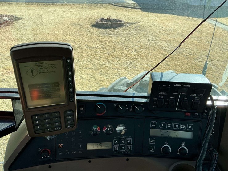 2001-john-deere-1770-image-23