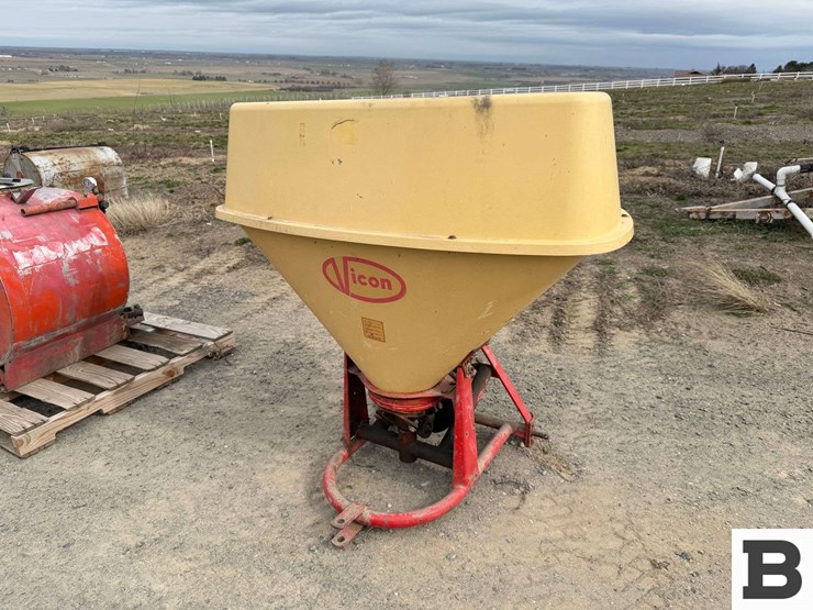 vicon-3pt-fertilizer-spreader-image-4